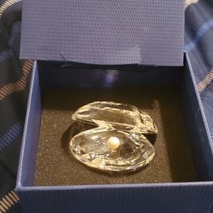 Swarovski shell with Pearl